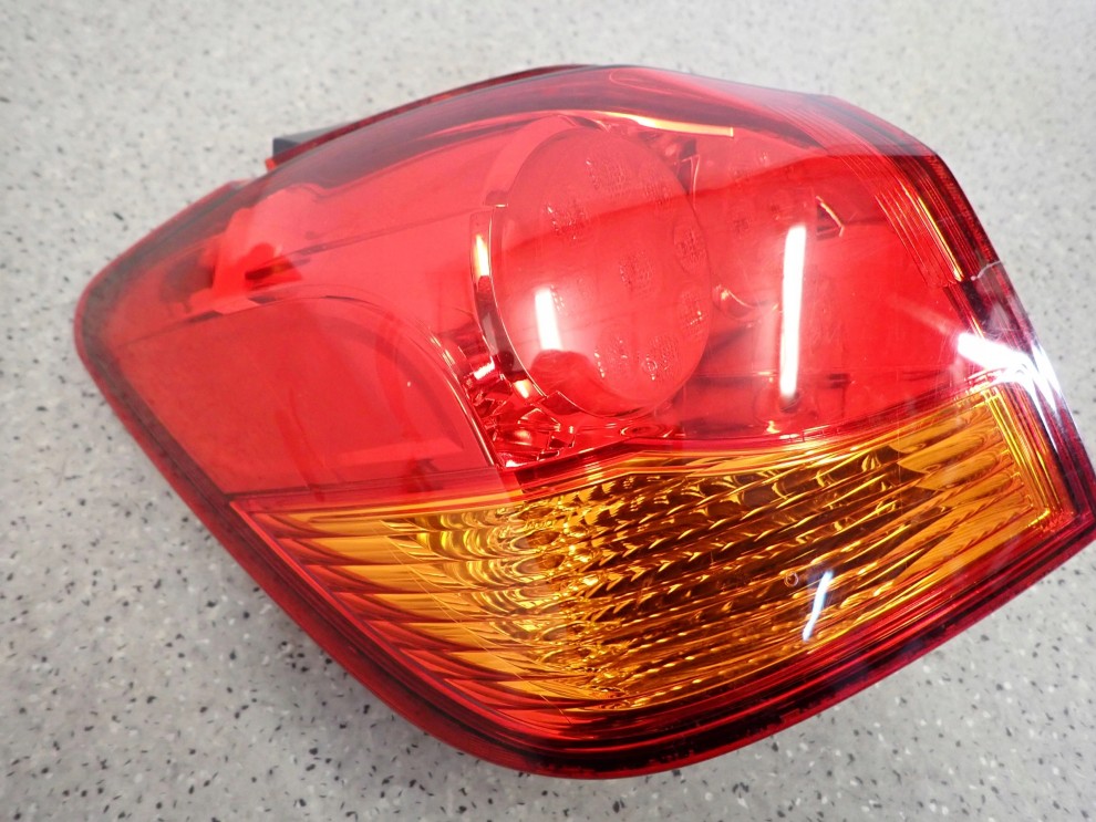 MITSUBISHI ASX 10-16 LAMPA TYLNA LEWA EUROPA 3/5