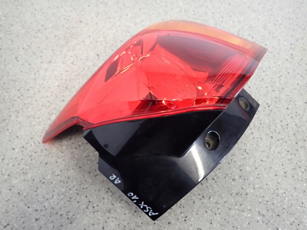 MITSUBISHI ASX 10-16 LAMPA TYLNA PRAWA EUROPA 4/5