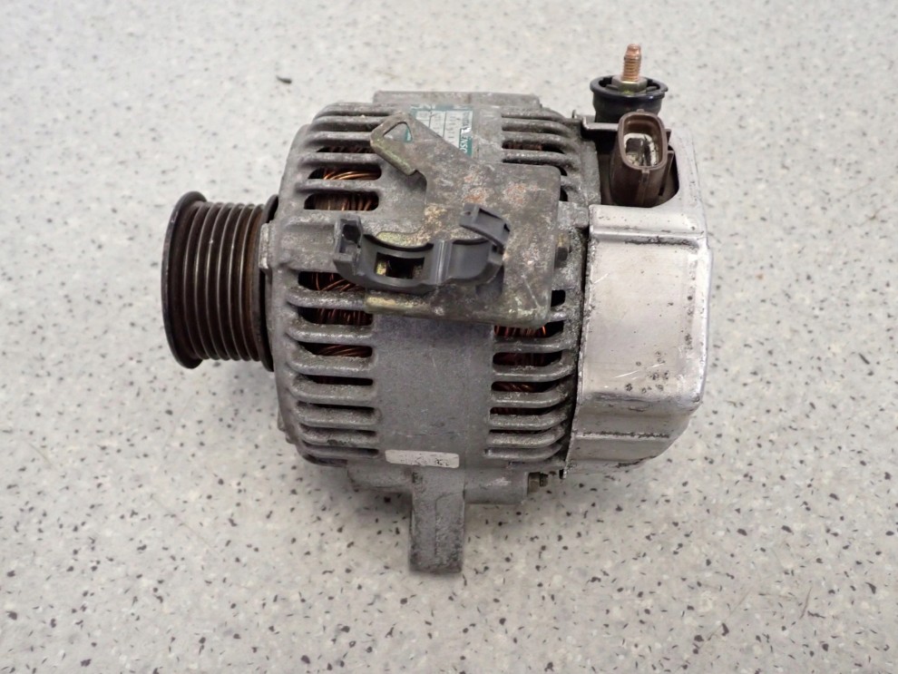 TOYOTA CAMRY 01 -06 2,4 i ALTERNATOR SILNIKA 3/7