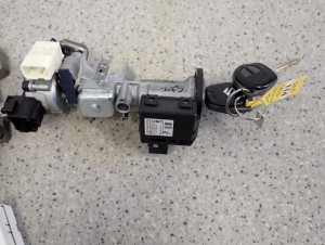 SUZUKI SX4 SEDICI 1.5i 06- ZESTAW STARTOWY 7/8 MINIATURA