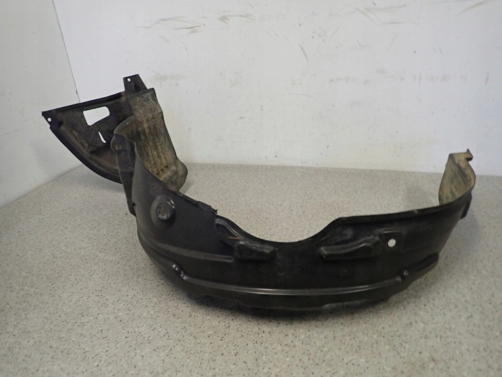 TOYOTA COROLLA HB E12 04-07 NADKOLE PRZEDNIE LEWE 3/4