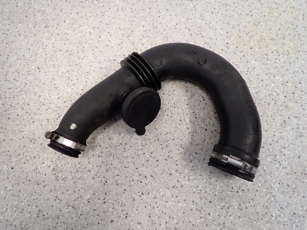 NISSAN ALMERA N16 1,5 DCI RURA POWIETRZA DOLOT 3/4