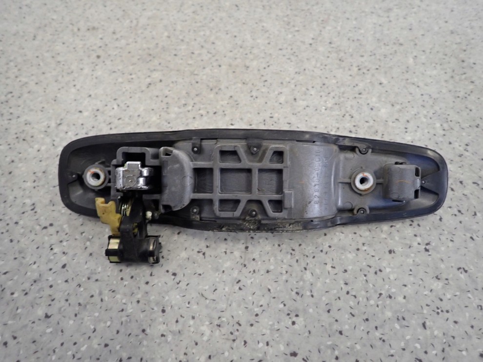 SUZUKI GRAND VITARA I 99-05 KLAMKA PRZEDNIA PRAWA 4/6