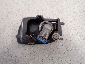 NISSAN ALMERA N16 00-02 HALOGEN PRAWY 2/2 MINIATURA