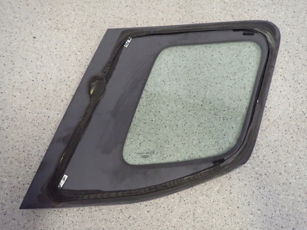 SUZUKI IGNIS 04-07 SZYBA TYLNA LEWA KAROSERYJNA 3/3