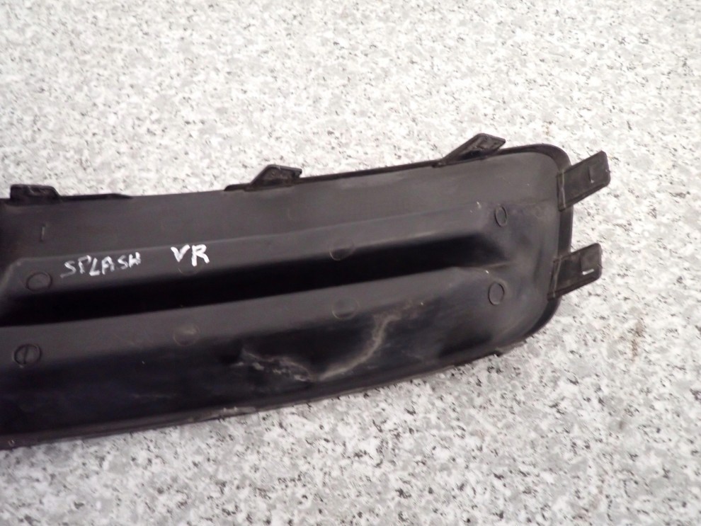 SUZUKI SPLASH 08-11 ZAŚLEPKA KRATKA HALOGENU PRAWA 6/6