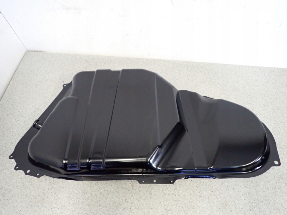 TOYOTA COROLLA E12 02- ZBIORNIK PALIWA BAK 7/9