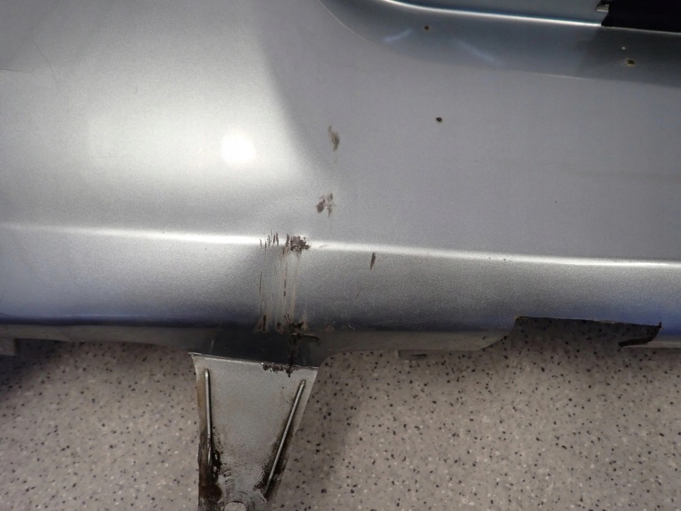 TOYOTA YARIS II 09-11 ZDERZAK TYLNY 1F8 5/14