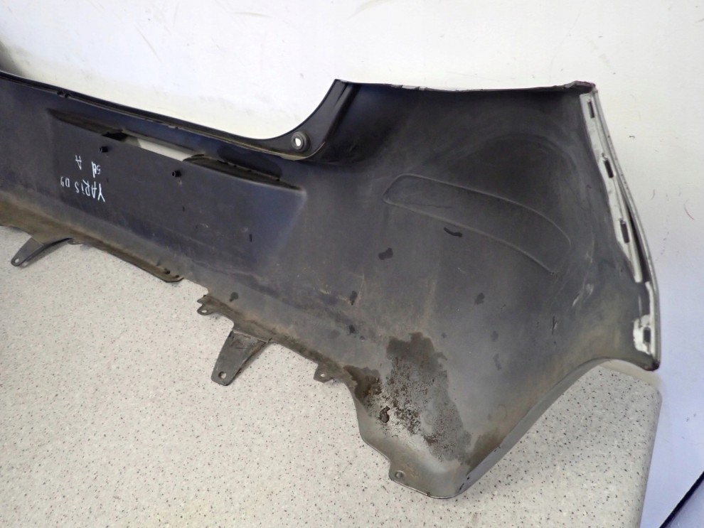 TOYOTA YARIS II 09-11 ZDERZAK TYLNY 1F8 14/14