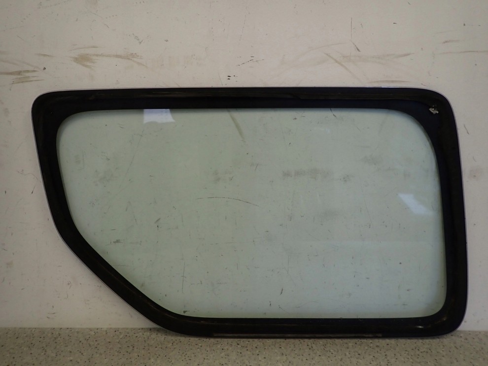 SUZUKI JIMNY 04- SZYBA KAROSERYJNA PRAWA 2/2