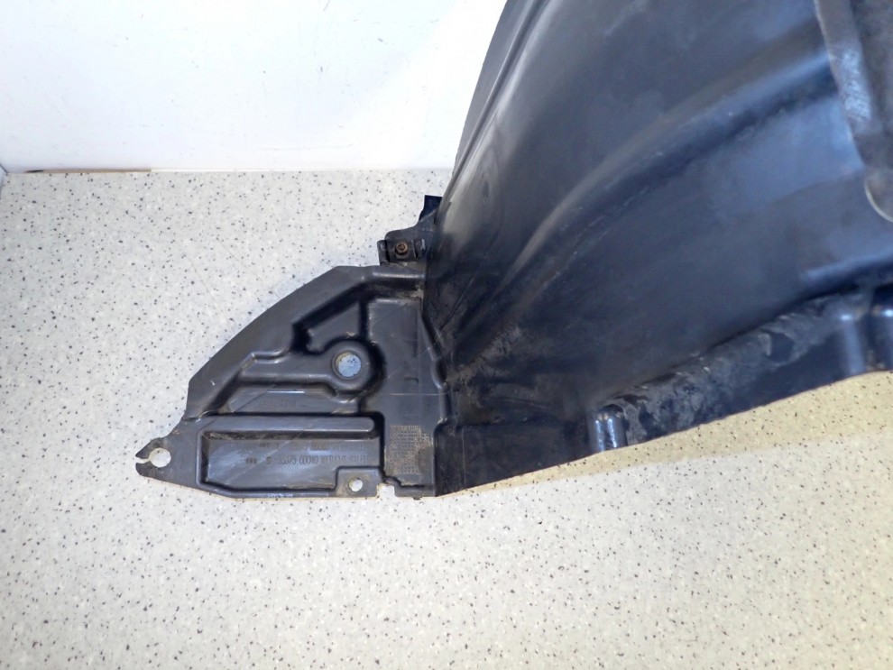 TOYOTA YARIS II 06- NADKOLE PRZEDNIE PRAWE 3/8