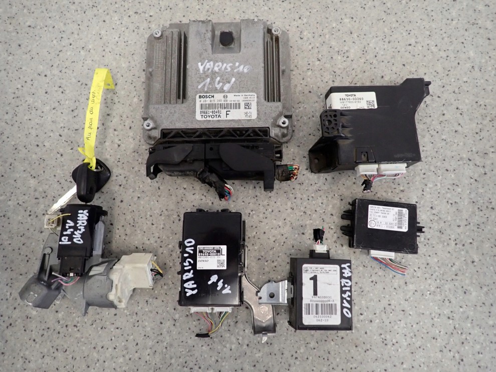 TOYOTA YARIS II 06-11 1.4 D4D ZESTAW STARTOWY KOMPUTER STACYJKA 2/10