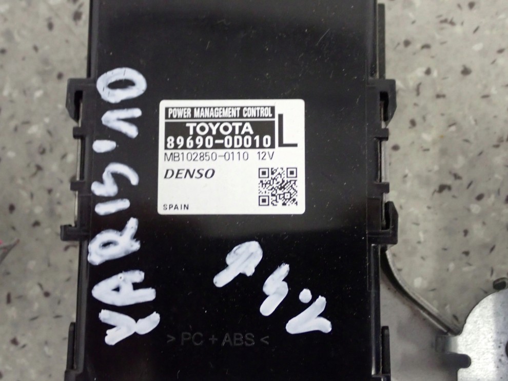 TOYOTA YARIS II 06-11 1.4 D4D ZESTAW STARTOWY KOMPUTER STACYJKA 4/10