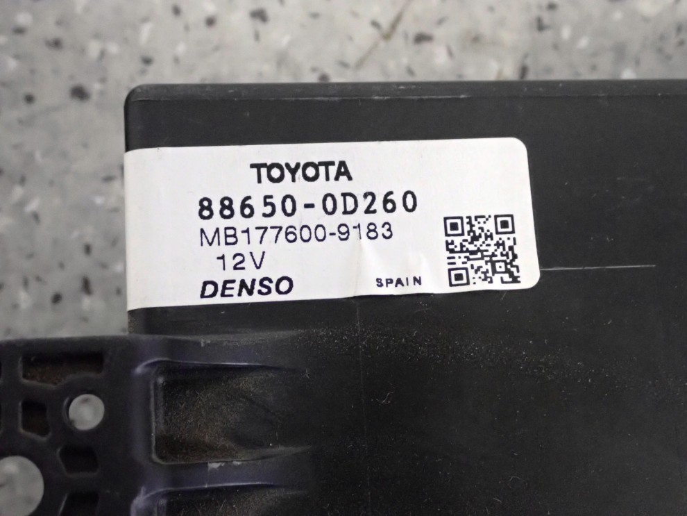 TOYOTA YARIS II 06-11 1.4 D4D ZESTAW STARTOWY KOMPUTER STACYJKA 7/10