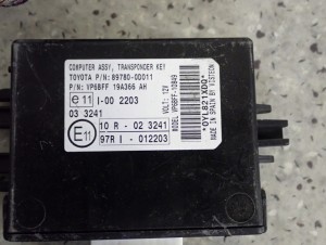 TOYOTA YARIS II 06-11 1.4 D4D ZESTAW STARTOWY KOMPUTER STACYJKA 6/10 MINIATURA