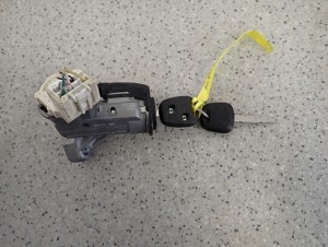 TOYOTA YARIS II 06-11 1.4 D4D ZESTAW STARTOWY KOMPUTER STACYJKA 8/10 MINIATURA