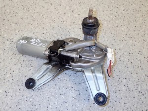 HYUNDAI GETZ SILNICZEK WYCIERACZEK SILNIK TYŁ 1/9 MINIATURA