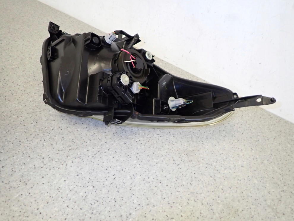 SUZUKI ALTO 09- LAMPA PRZEDNIA PRAWA REFLEKTOR PRAWY 7/11