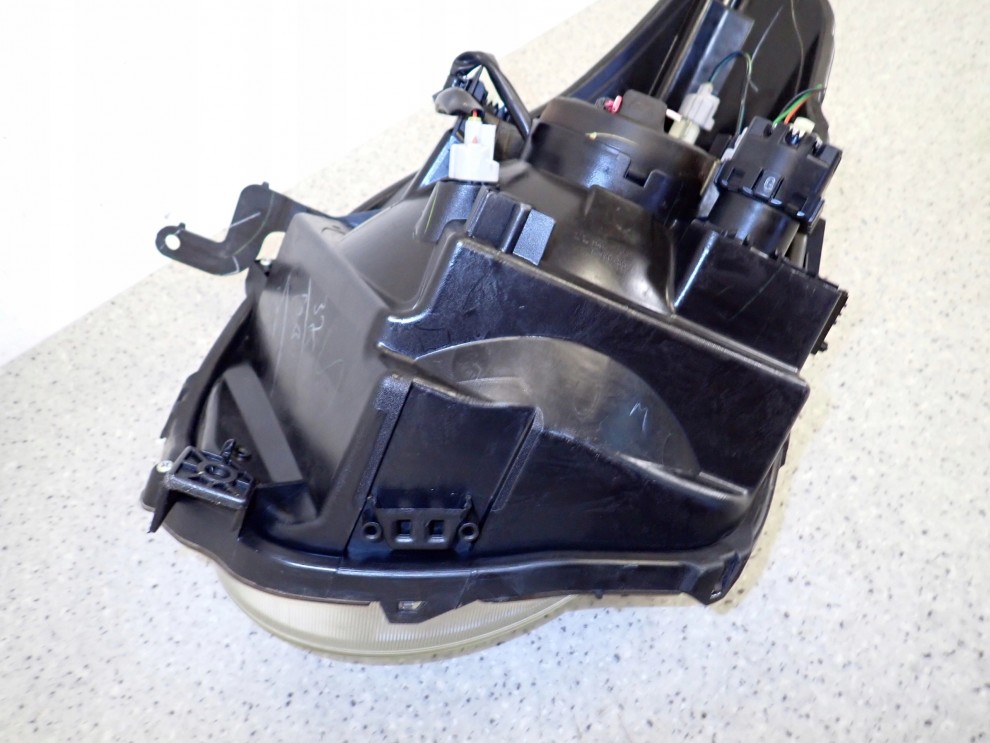 SUZUKI ALTO 09- LAMPA PRZEDNIA PRAWA REFLEKTOR PRAWY 8/11