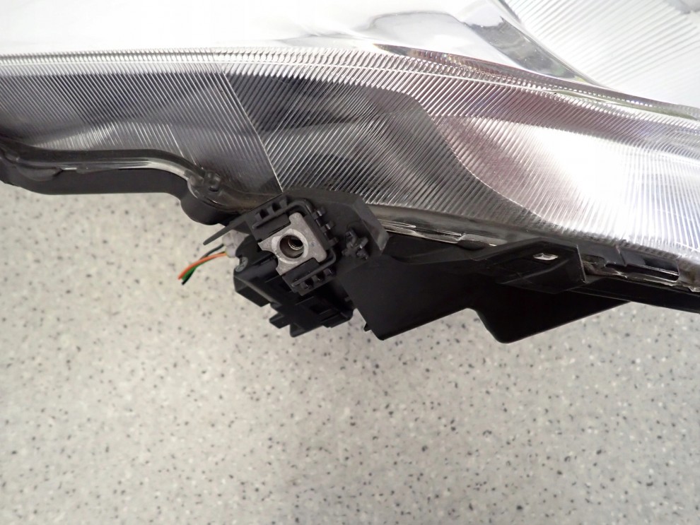 SUZUKI ALTO 09- LAMPA PRZEDNIA PRAWA REFLEKTOR PRAWY 11/11