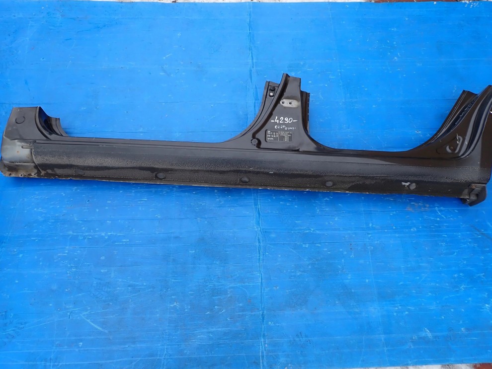 KIA CEED KOMBI 06-12 PRÓG LEWY 1K 1/11