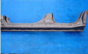 MITSUBISHI ASX 10-19 PRÓG LEWY C06A 1/13 MINIATURA