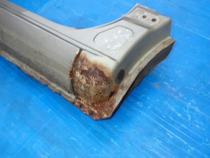 KIA SOUL I 09- PRÓG PRAWY SŁUPEK ŚRODKOWY IM 6/8 MINIATURA