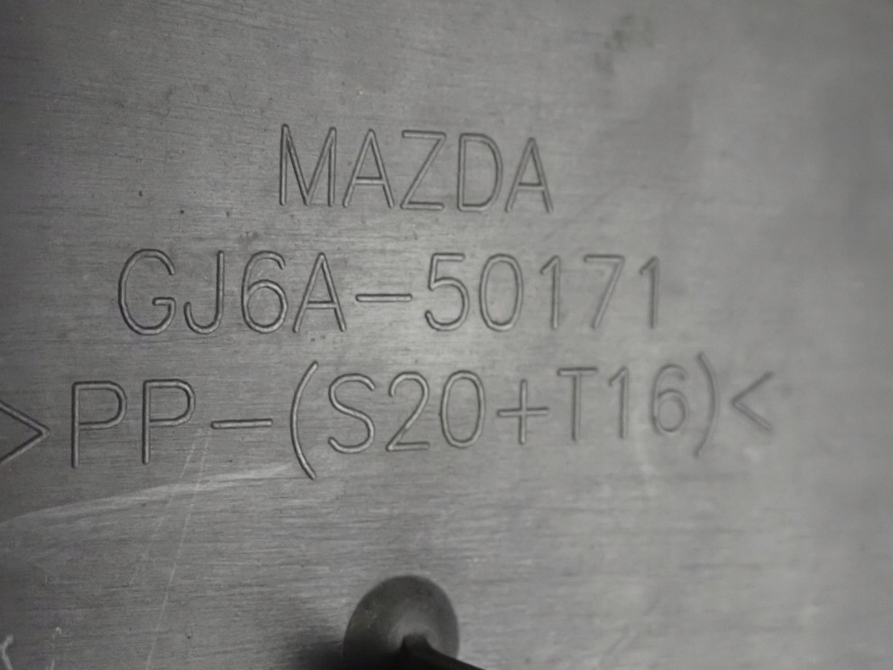 MAZDA 6 MAZDA6 GG GY 05-07 PLASTIK ZDERZAKA PODKŁADKA TABLICY PRZÓD 4/6