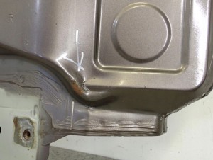 MITSUBISHI ASX 10-16 PAS TYLNY KAROSERYJNY C06A 4/9 MINIATURA