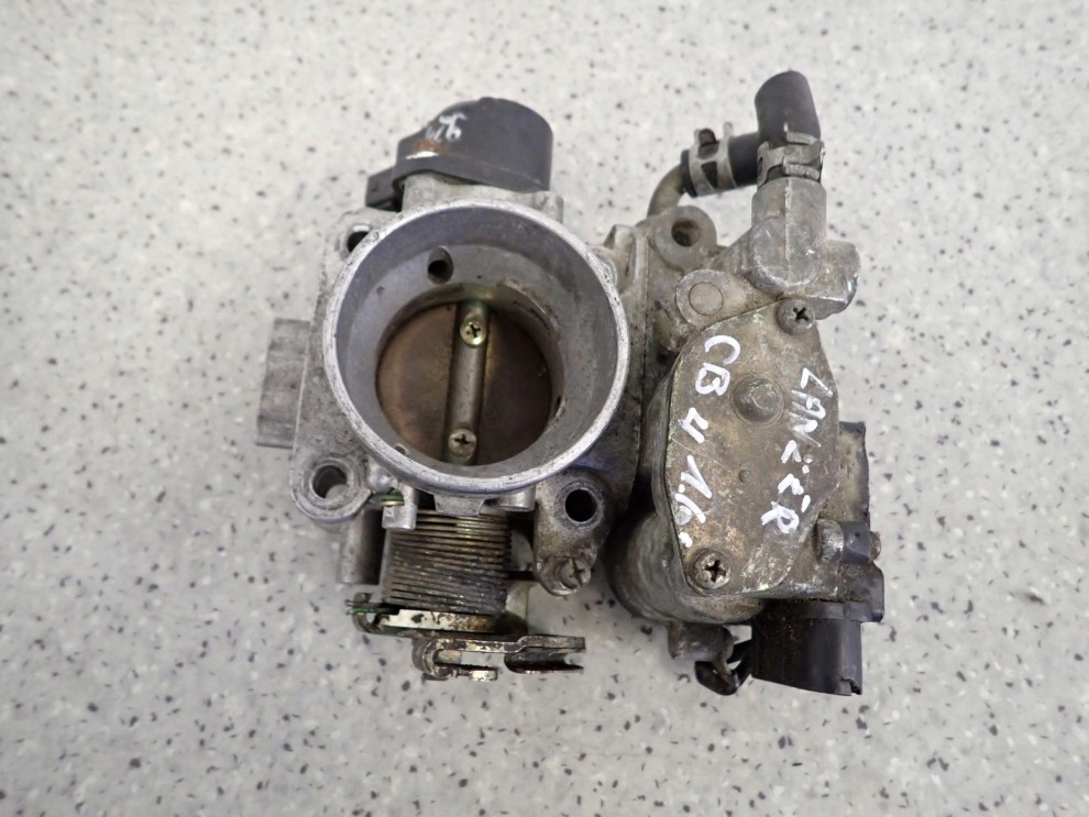 MITSUBISHI LANCER V 1.6i 92-95 PRZEPUSTNICA POWIETRZA 1/6