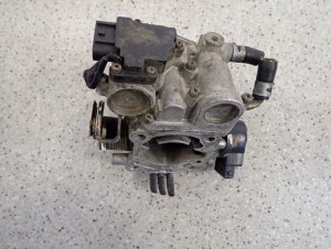 MITSUBISHI LANCER V 1.6i 92-95 PRZEPUSTNICA POWIETRZA 5/6 MINIATURA