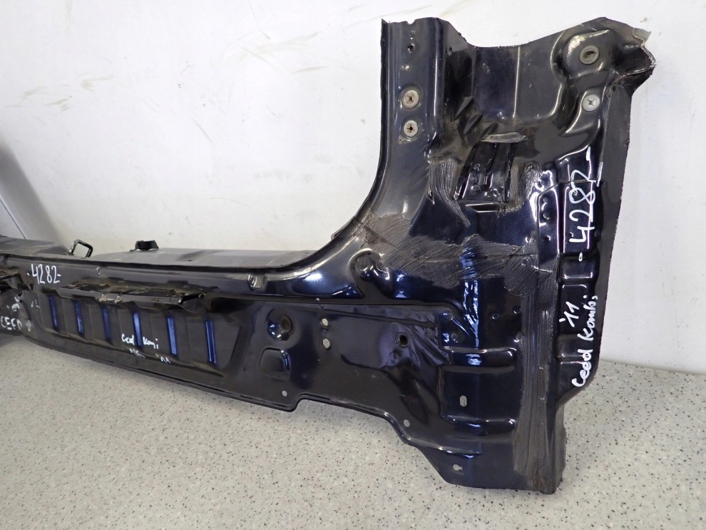 KIA CEED I KOMBI 07-12 PAS TYLNY K1 2/9