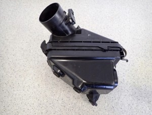 MITSUBISHI ASX 1.8 DID 10-16 OBUDOWA FILTRA POWIETRZA 6/8 MINIATURA