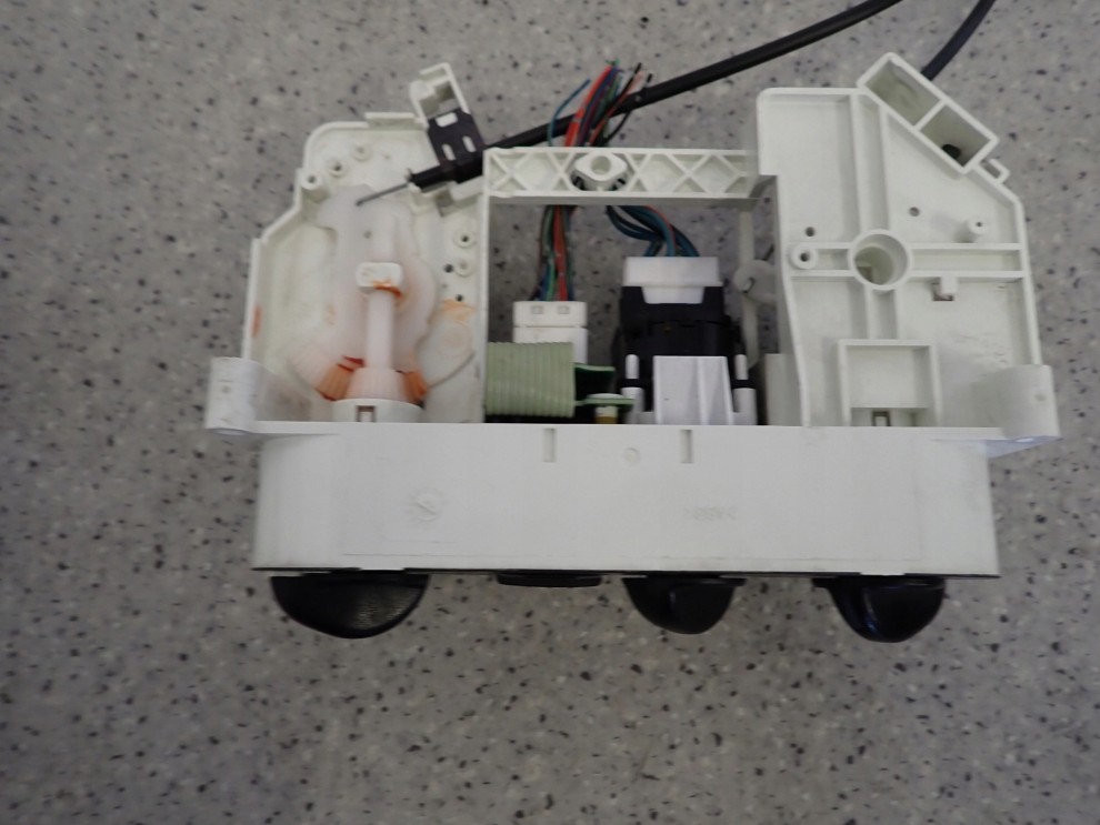 NISSAN ALMERA N16 00-06 PANEL STEROWANIA NAWIEWEM 5/7