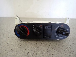 NISSAN ALMERA N16 00-06 PANEL STEROWANIA NAWIEWEM 1/7 MINIATURA