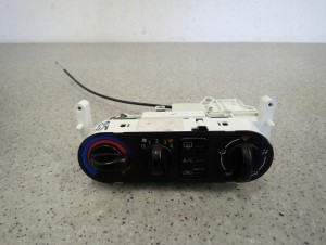 NISSAN ALMERA N16 00-06 PANEL STEROWANIA NAWIEWEM 1/9 MINIATURA