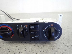 NISSAN ALMERA N16 00-06 PANEL STEROWANIA NAWIEWEM 3/9 MINIATURA