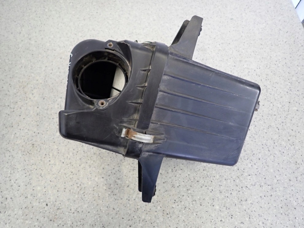 SUZUKI GRAND VITARA II 1.9d 05- OBUDOWA FILTRA POWIETRZA 2/6