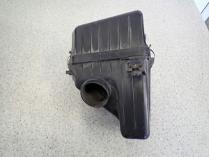 SUZUKI GRAND VITARA II 1.9d 05- OBUDOWA FILTRA POWIETRZA 1/6 MINIATURA