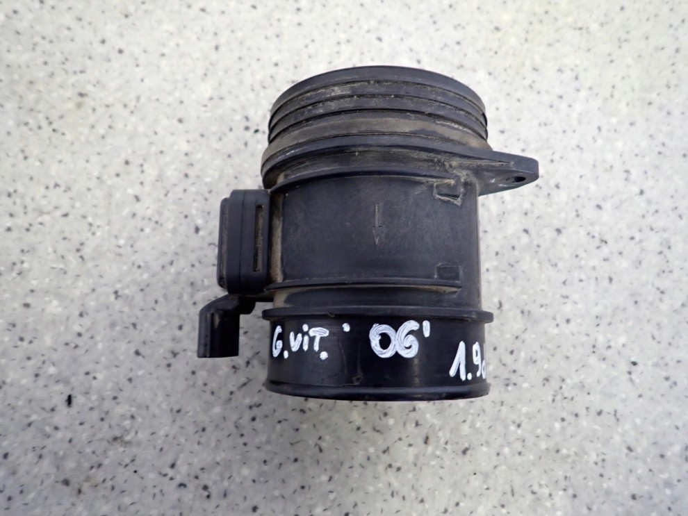 SUZUKI GRAND VITARA II 1.9d 05- PRZEPŁYWOMIERZ POWIETRZA 1/5