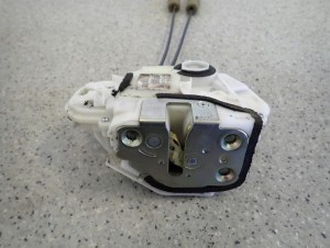 HONDA CIVIC VIII 06- UFO ZAMEK DRZWI TYLNY PRAWY 5/8 MINIATURA