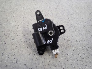 KIA CEED 06-12 SILNICZEK NAGRZEWNICY 1/2 MINIATURA