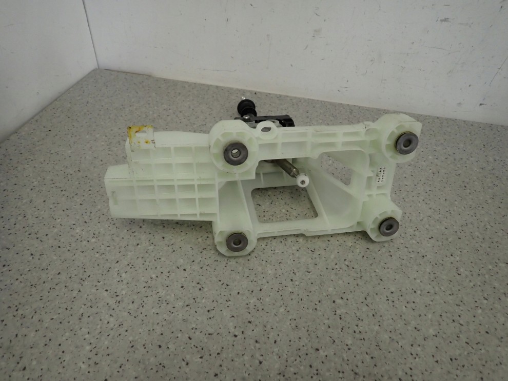 MITSUBISHI ASX 1.8 DID 10-16 LEWAREK ZMIANY BIEGÓW 5/7