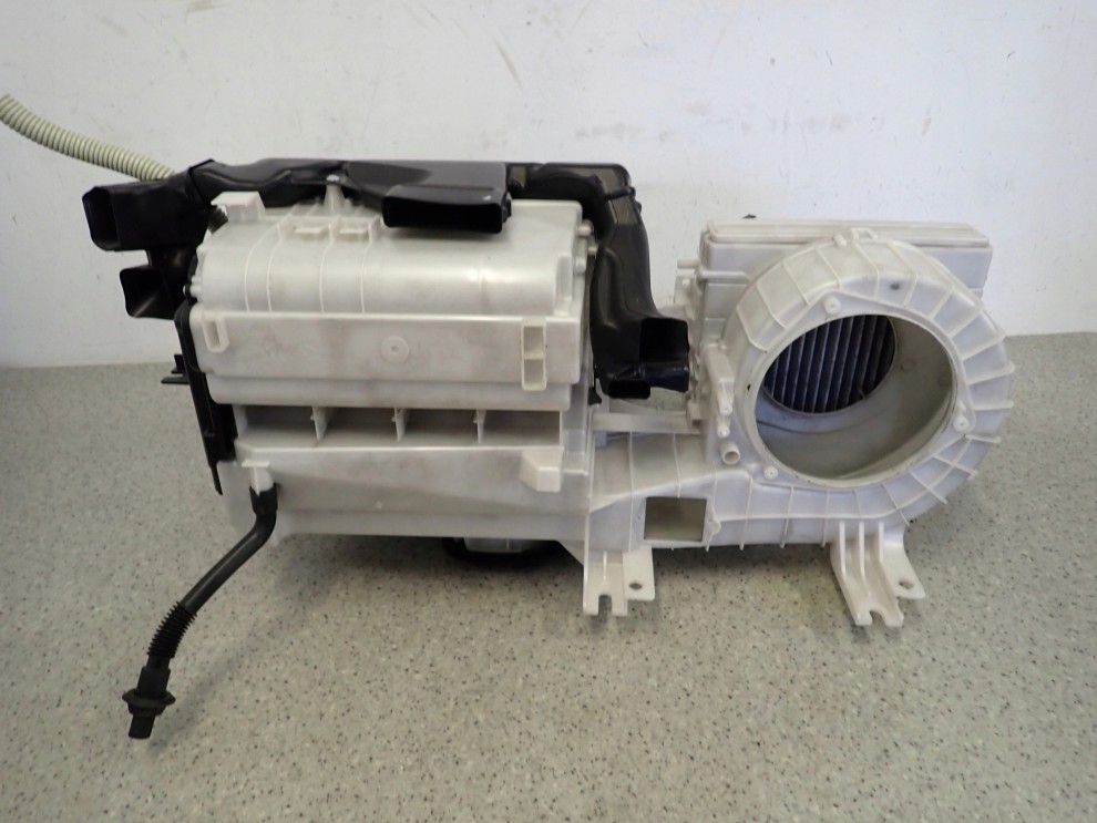 MITSUBISHI ASX 1.8 DID 10-16 OBUDOWA NAGRZEWNICY PAROWNIK KLIMATYZACJI 4/8