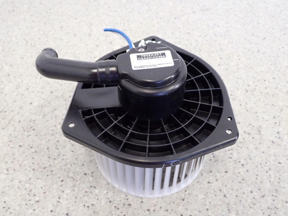 MITSUBISHI ASX 1.8 DID 10-16 WENTYLATOR NARZEWNICY DMUCHAWA KABINY 2/8