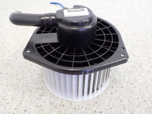 MITSUBISHI ASX 1.8 DID 10-16 WENTYLATOR NARZEWNICY DMUCHAWA KABINY 3/8 MINIATURA