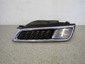 NISSAN MICRA K12 LIFT 08-10 ATRAPA KIERUNKOWSKAZ PRZEDNI LEWY 1/8 MINIATURA