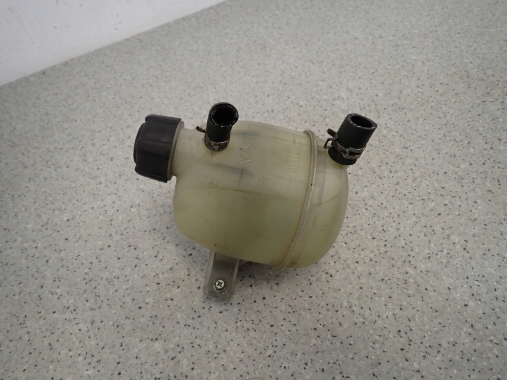 SUZUKI GRAND VITARA II 1.9DDIS 05- ZBIORNICZEK WYRÓWNAWCZY 7/8