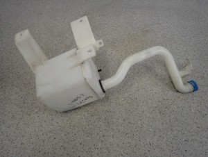 SUZUKI SWIFT 05-10 ZBIORNICZEK PŁYNU DO SPRYSKIWACZY