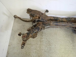 MAZDA 6 02-07 BELKA TYLNEGO ZAWIESZENIA 2/15 MINIATURA